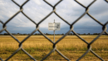 Des drones inconnus survolent la base de Volkel et d’autres sites militaires en Europe : l’armée néerlandaise en alerte face à une menace mystérieuse