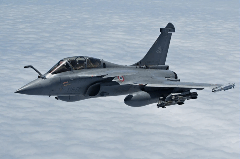Quand le Rafale et le système SAMP/T unissent leurs forces, l’armée de l’Air dévoile une synergie inédite face aux menaces modernes