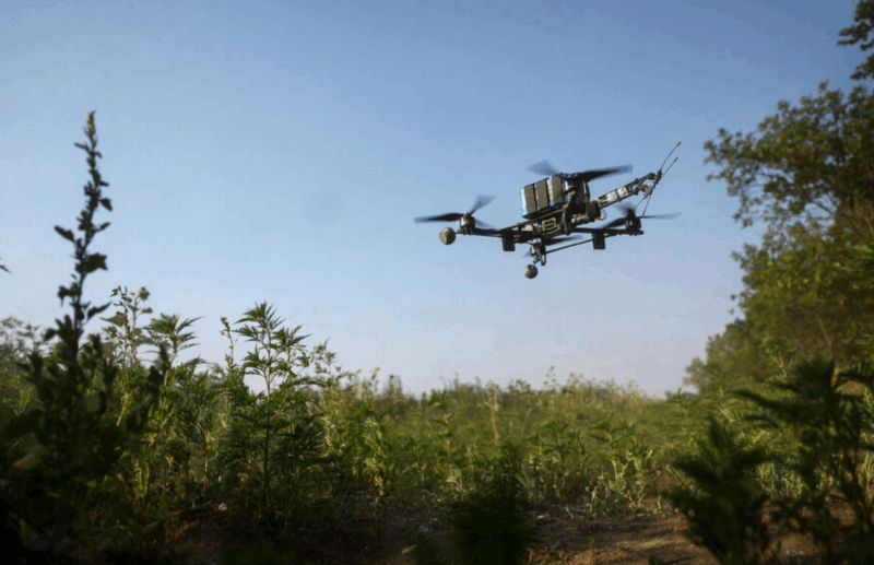 Sécurité renforcée : comment les militaires pourraient bientôt fouiller les voitures et neutraliser les drones menaçant nos sites sensibles