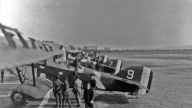 Le 2 décembre 1933, les aviateurs de la Croisière noire ont survolé l’Afrique et ont transformé un pari fou en succès historique