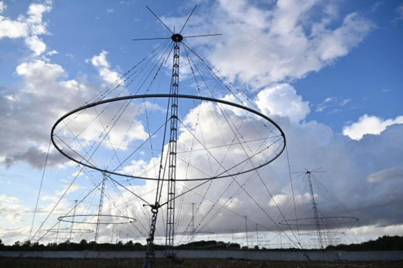 Entre ciel et espace : comment la France scrute la Tr&egrave;s Haute Altitude pour s&eacute;curiser son territoire et anticiper les objets inconnus