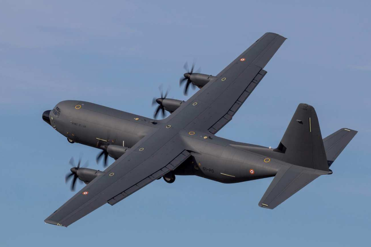 Une avanc&eacute;e majeure pour l&rsquo;arm&eacute;e de l&rsquo;air : le Rafale fran&ccedil;ais ravitaill&eacute; en vol par le KC-130J, une premi&egrave;re qui change la strat&eacute;gie a&eacute;rienne