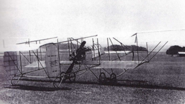Maurice Tabuteau s’est lancé dans un vol audacieux le 30 décembre 1910 à la veille de la clôture et a bouleversé la Coupe Michelin