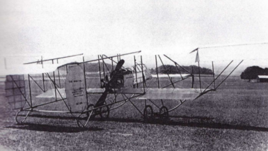 Maurice Tabuteau s’est lancé dans un vol audacieux le 30 décembre 1910 à la veille de la clôture et a bouleversé la Coupe Michelin