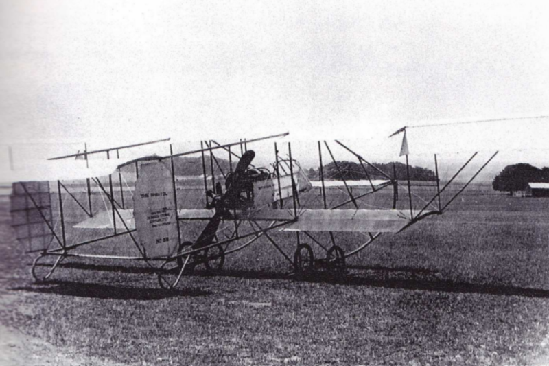 Maurice Tabuteau s&rsquo;est lanc&eacute; dans un vol audacieux le 30 d&eacute;cembre 1910 &agrave; la veille de la cl&ocirc;ture et a boulevers&eacute; la Coupe Michelin