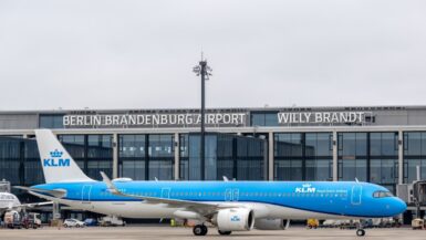 KLM dit adieu à son premier 737-800 et mise sur l'avenir avec l'Airbus A321neo