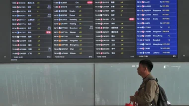 Les tensions montent entre la Chine et le Japon alors que des milliers de touristes annulent leurs voyages