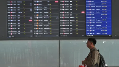 Les tensions montent entre la Chine et le Japon alors que des milliers de touristes annulent leurs voyages