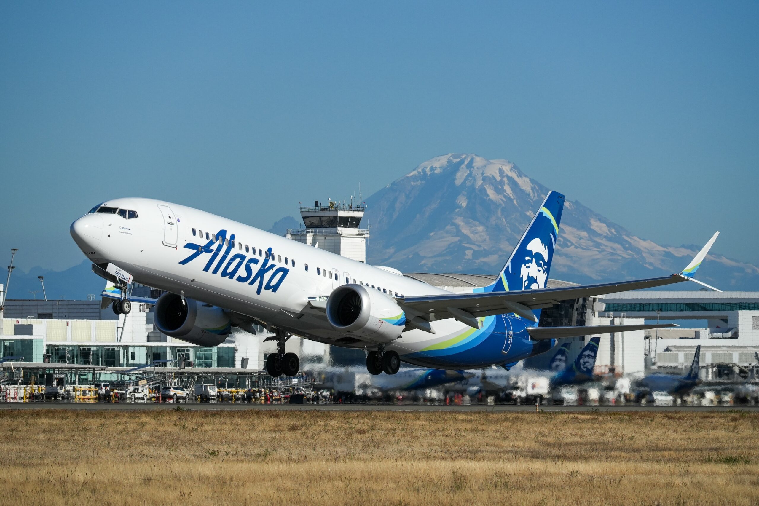 Boeing d&eacute;croche un contrat majeur avec Alaska Airlines pour moderniser sa flotte avec des 737 MAX 10 et 787 Dreamliner