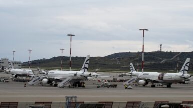 Des avions cloués au sol en Grèce après une panne radio, des passagers racontent leur attente