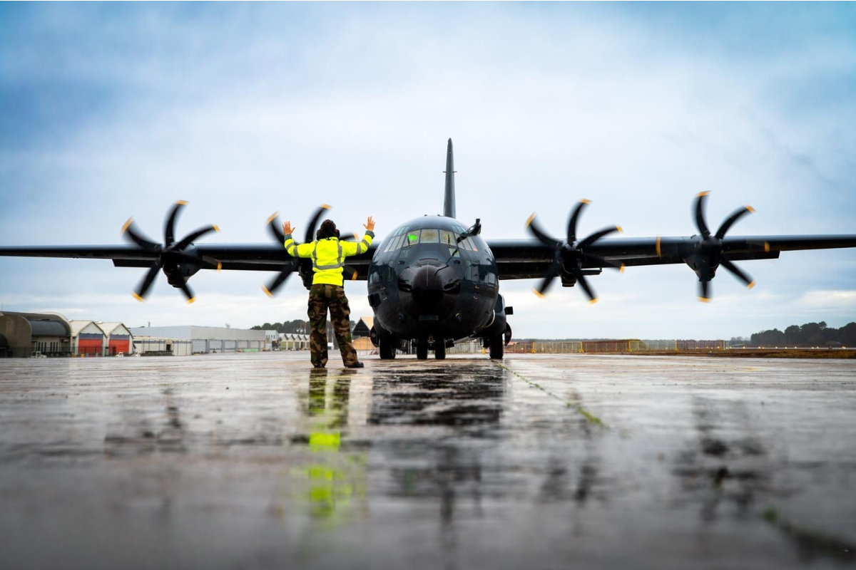 Le Charles de Gaulle en action et les Rafale d&eacute;ploy&eacute;s &agrave; vitesse record : l&rsquo;arm&eacute;e fran&ccedil;aise teste sa puissance comme jamais