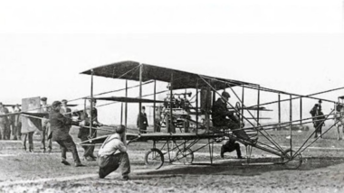 Le 20 janvier 1910, des milliers de spectateurs se sont pressés à Los Angeles pour assister à un événement aérien qui allait entrer dans l’histoire