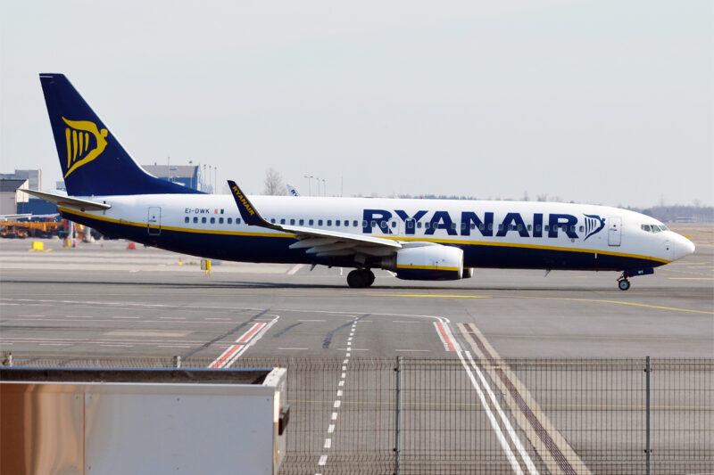 Ryanair r&eacute;duit ses vols &agrave; Charleroi, les voyageurs s'inqui&egrave;tent des nouvelles taxes