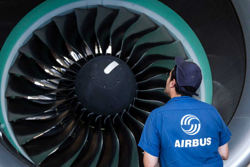 Un outil oubli&eacute; dans l'aile d'un Airbus A380 de Qantas intrigue les enqu&ecirc;teurs australiens