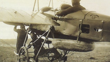 Il a défié la mort : le 12 février 1914, cet inventeur a sauté de 300 mètres et a bouleversé la sécurité aérienne