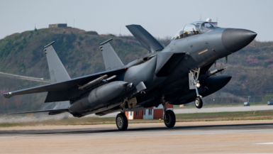 Boeing s'engage à moderniser les F-15K sud-coréens, un projet à 2,8 milliards de dollars qui intrigue les experts militaires