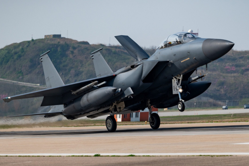 Boeing s'engage &agrave; moderniser les F-15K sud-cor&eacute;ens, un projet &agrave; 2,8 milliards de dollars qui intrigue les experts militaires