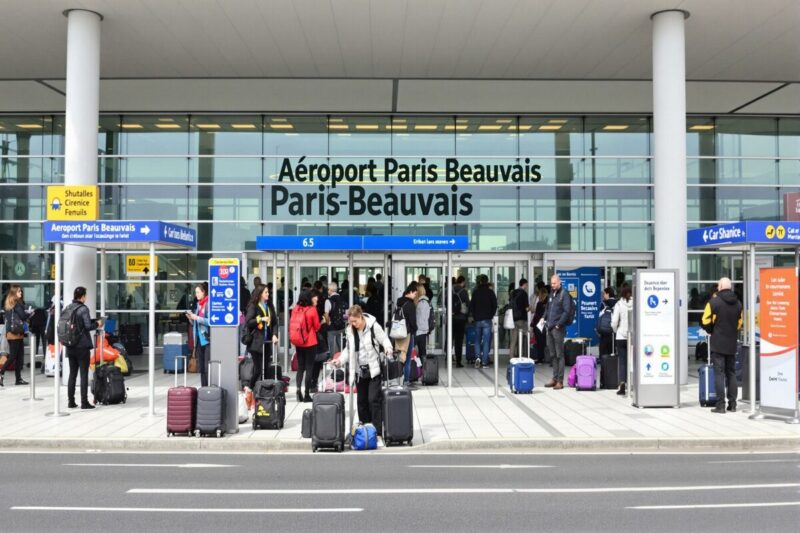 L'a&eacute;roport de Beauvais atteint un record de fr&eacute;quentation mais la fiscalit&eacute; freine son envol